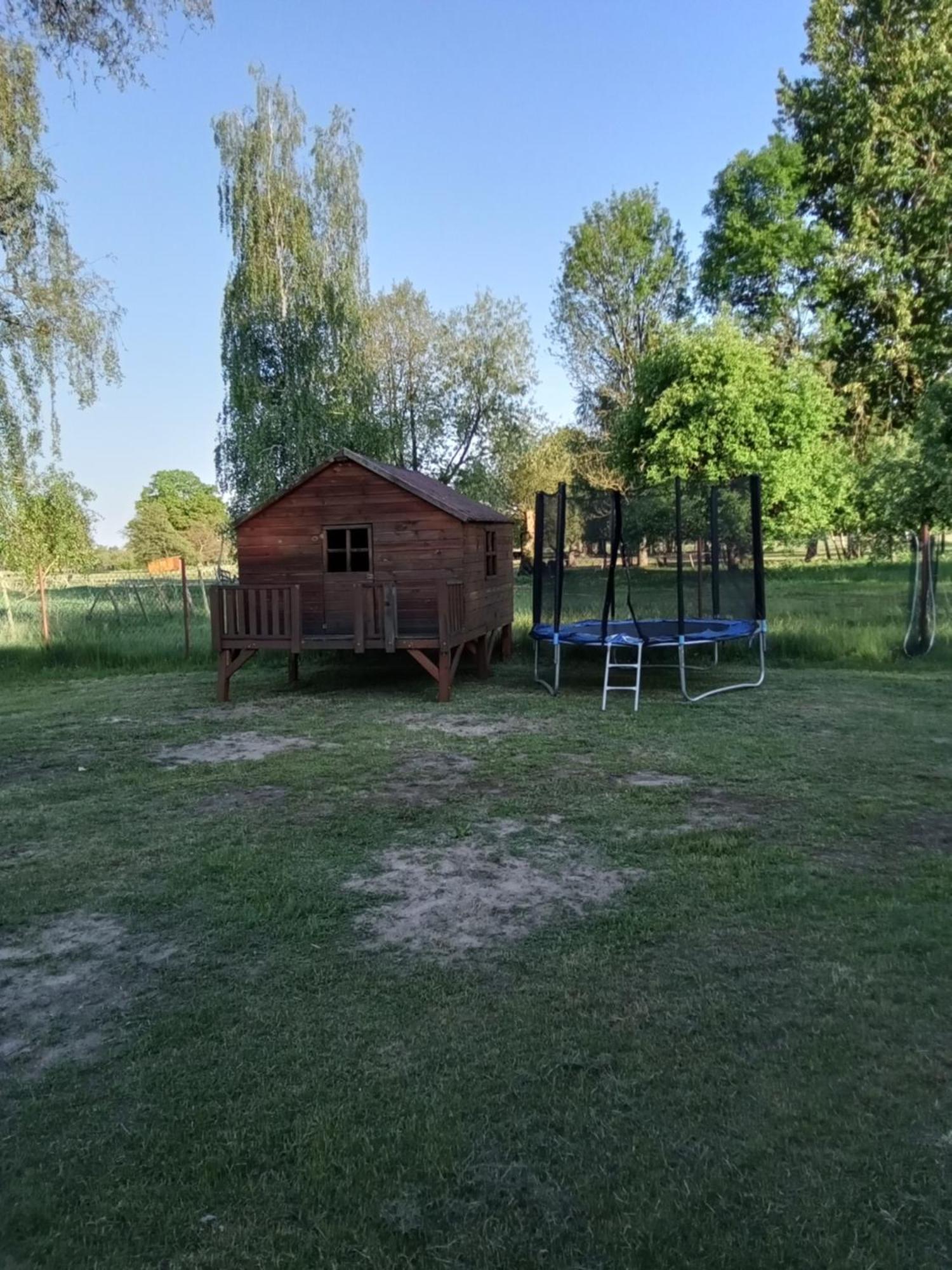 Domek U Kazi Sadowne Bagian luar foto